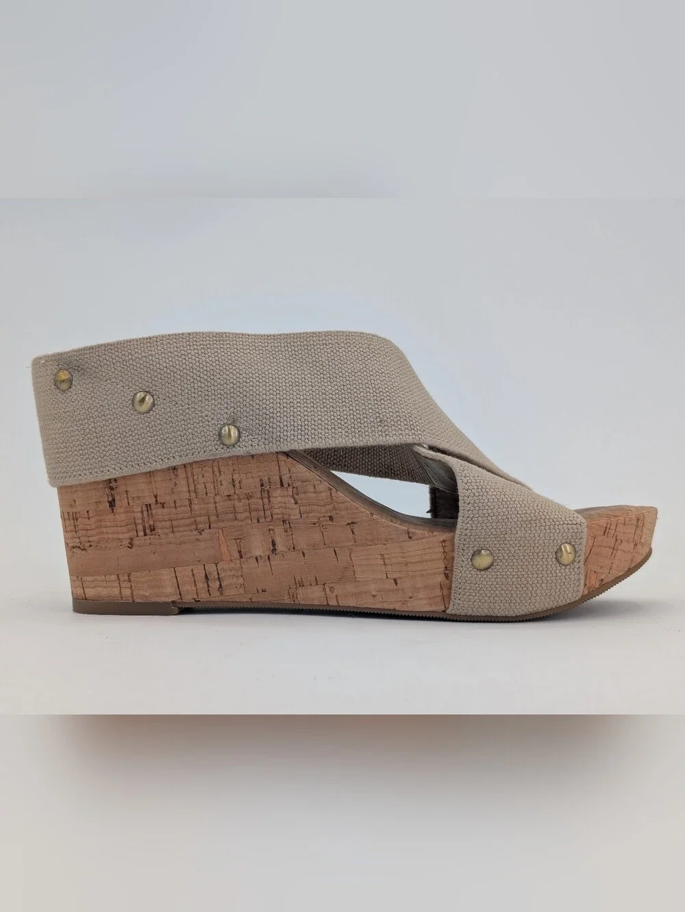 Lucky Brand Miller 2 Size 8.5M Neutral Tan/Beige Textured Fabric Platform Wedges